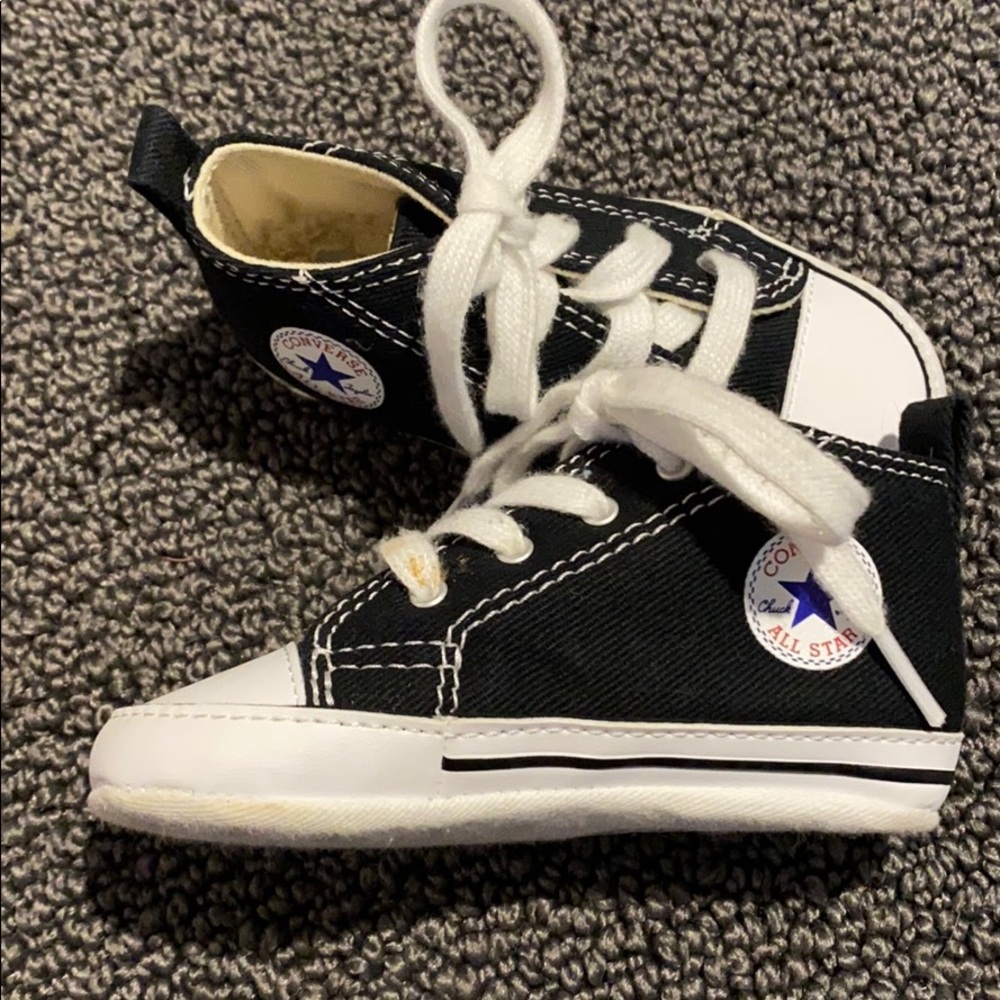 Converse crib shoes